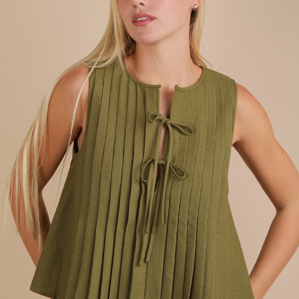 Very J Olive Green Pleated Sleeveless Blouse